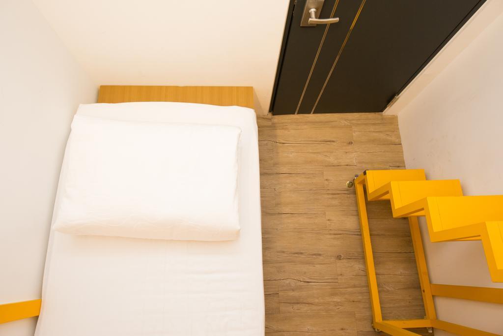 Sleepbox Hostel Тайпей Екстериор снимка
